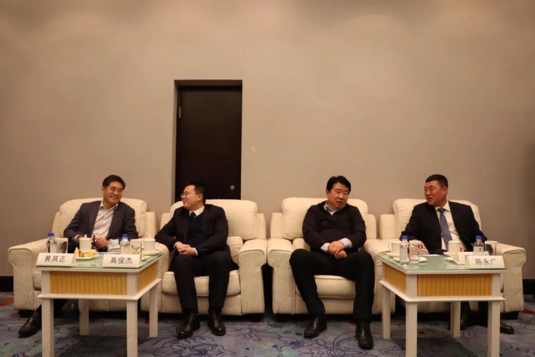 中林實業(yè)與哈爾濱市林草局、通河縣政府、建行黑龍江分行戰(zhàn)略合作協(xié)議簽約儀式在哈爾濱圓滿舉行(圖2)