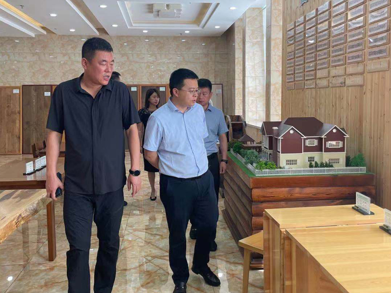 陳永廣會(huì)見通河縣政府縣長(zhǎng)高俊杰一行(圖2)